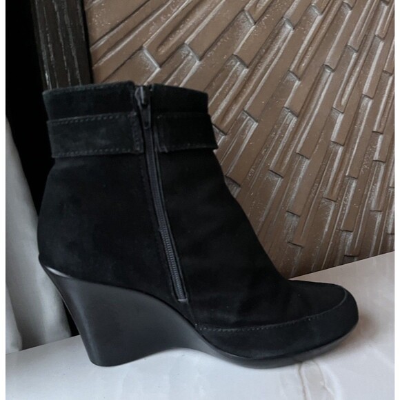 You By Crocs Leather Suede Ankle Boots Bootie Wedge Heels Zip Closure Wmn 10 - Picture 6 of 11